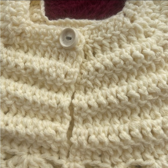 Adorable! Hello kitty, pearl button crochet baby booties and dress set - Picture 9 of 15